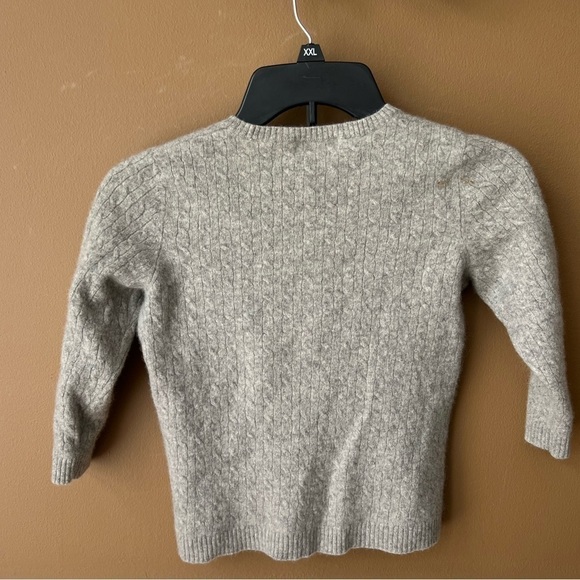 Peck & Peck 100% Cashmere Grey Crewneck Sweater Size Medium - Picture 3 of 3